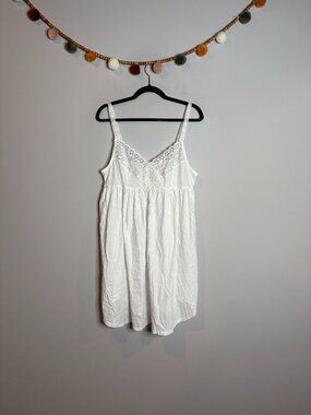 NWT Deadstock Victoria's Secret Y2K 2004 white eyelet nightgown